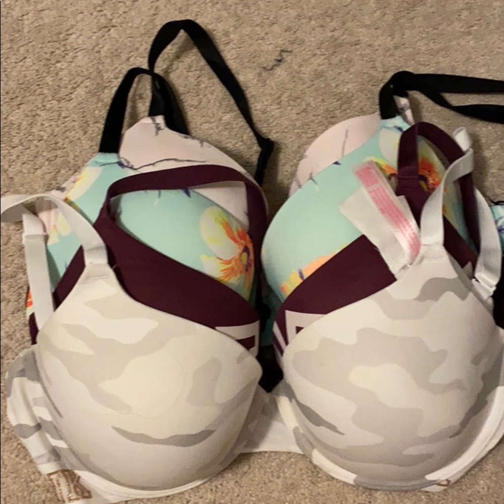 Bundle of four Victoria’s Secret/PINK Bras, 36DD
